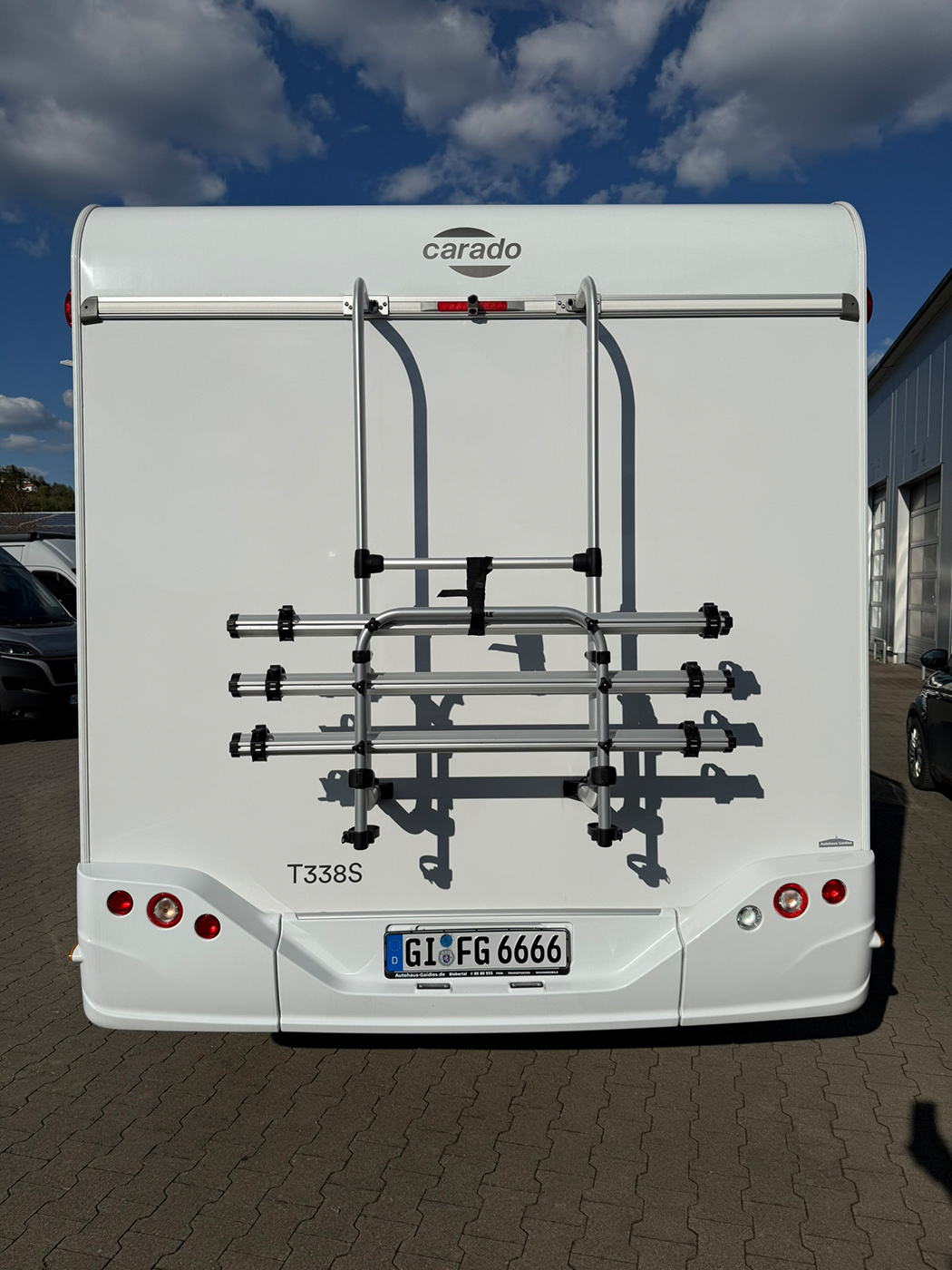 Carado Wohnmobil T 338 Heckansicht