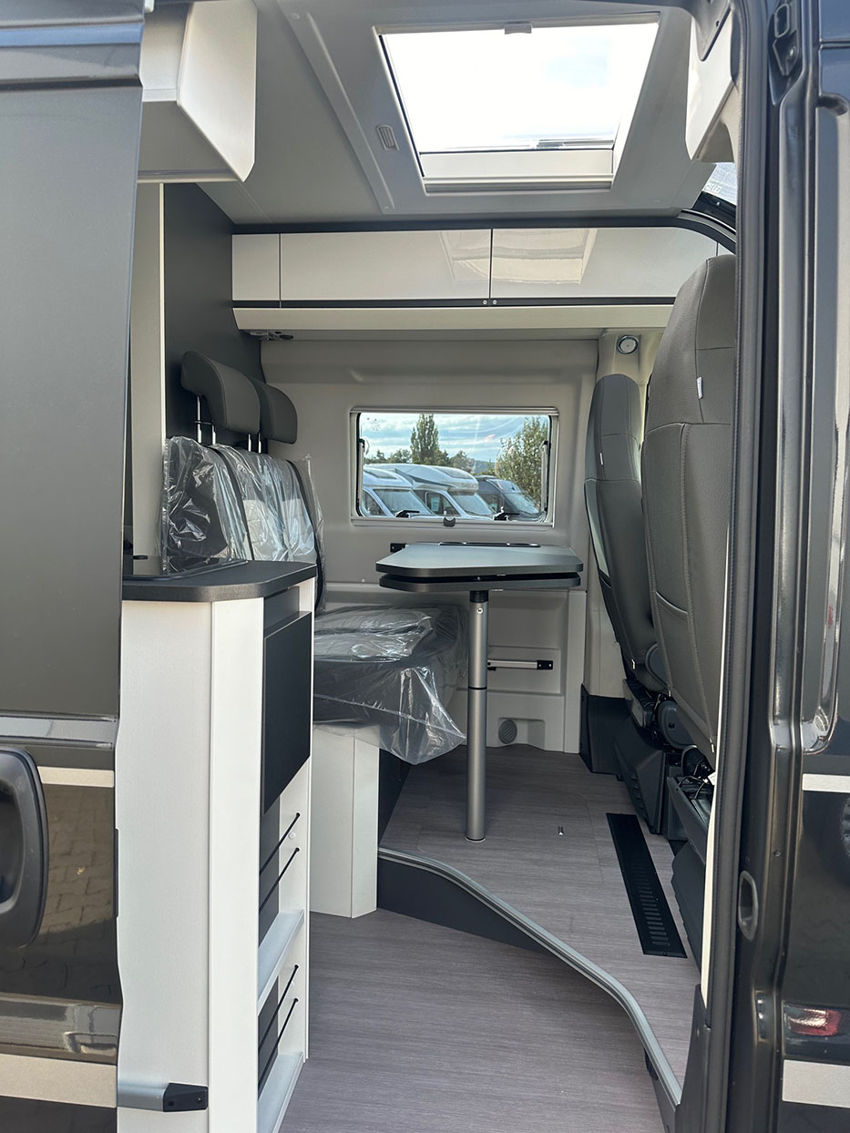 Adria Twin 640 SGX Eingangsbereich