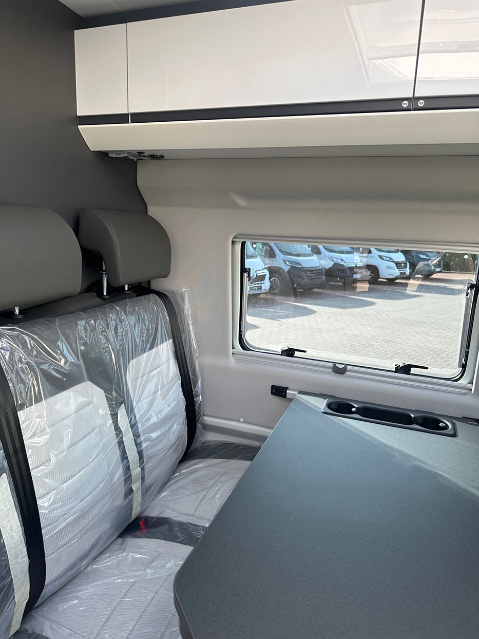 Adria Twin 640 SGX Sitzbereich
